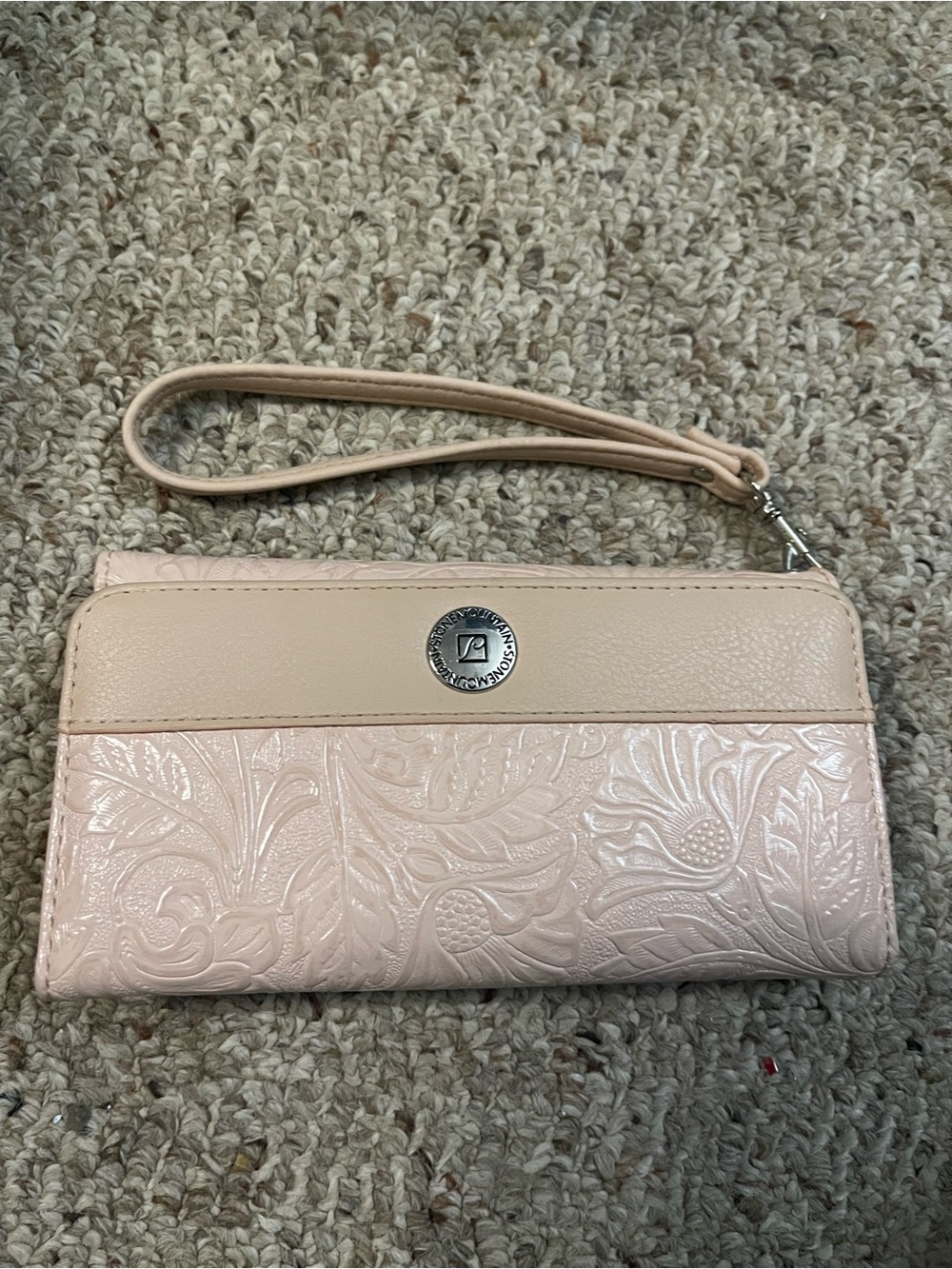 New no tag Stone Mountain Pink Embossed Leather Wristlet Wallet